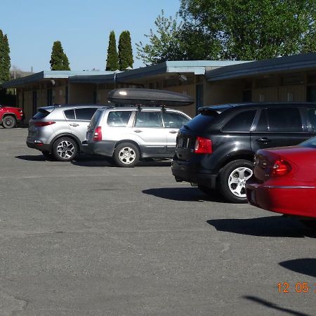 Hospitality Inn Kamloops Esterno foto