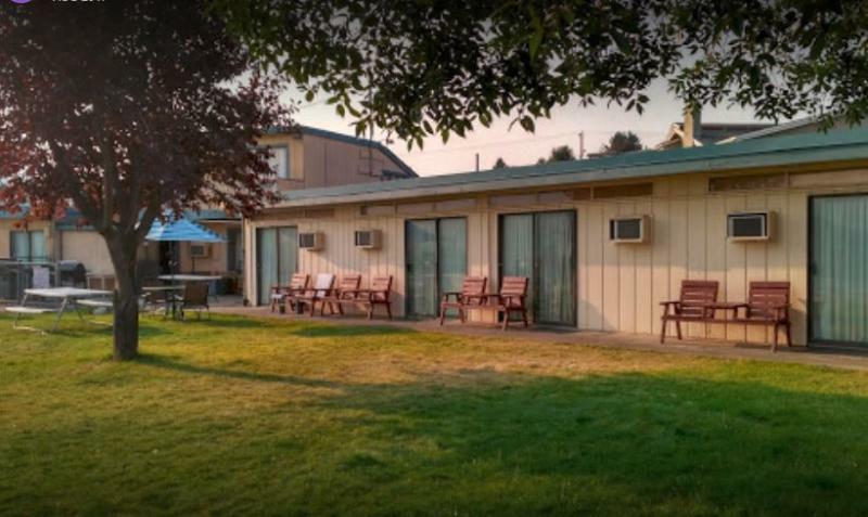 Hospitality Inn Kamloops Esterno foto