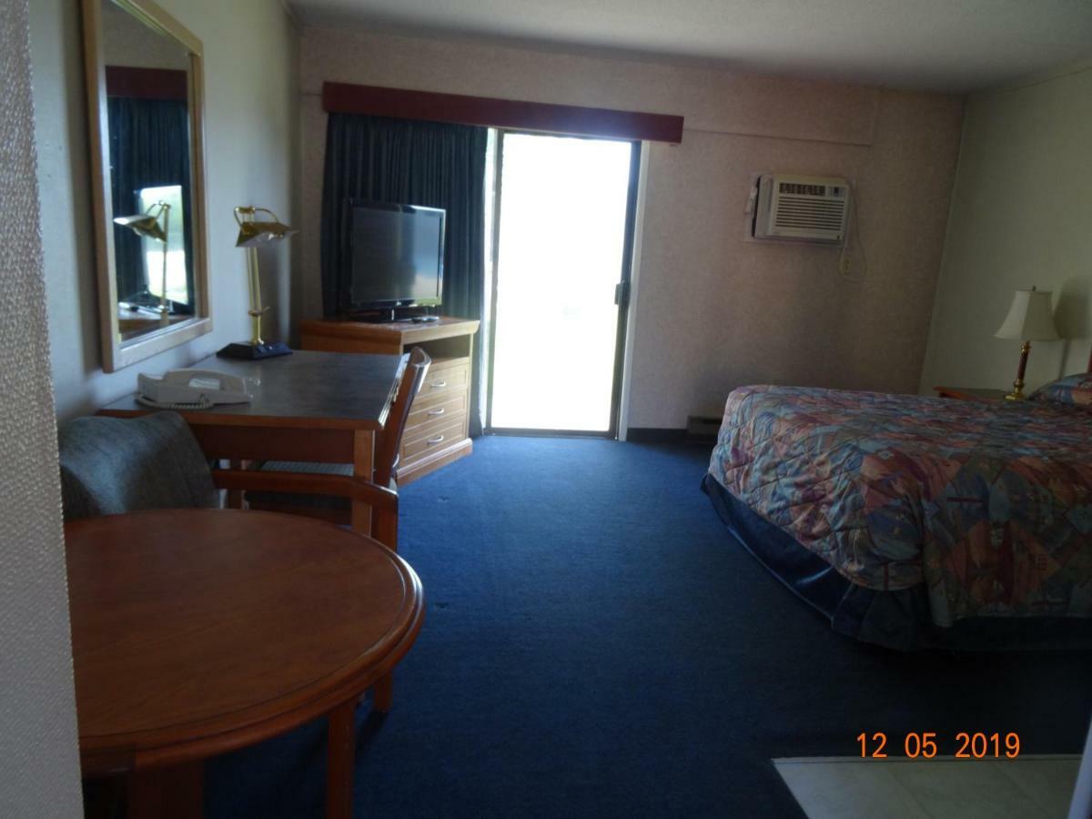Hospitality Inn Kamloops Esterno foto